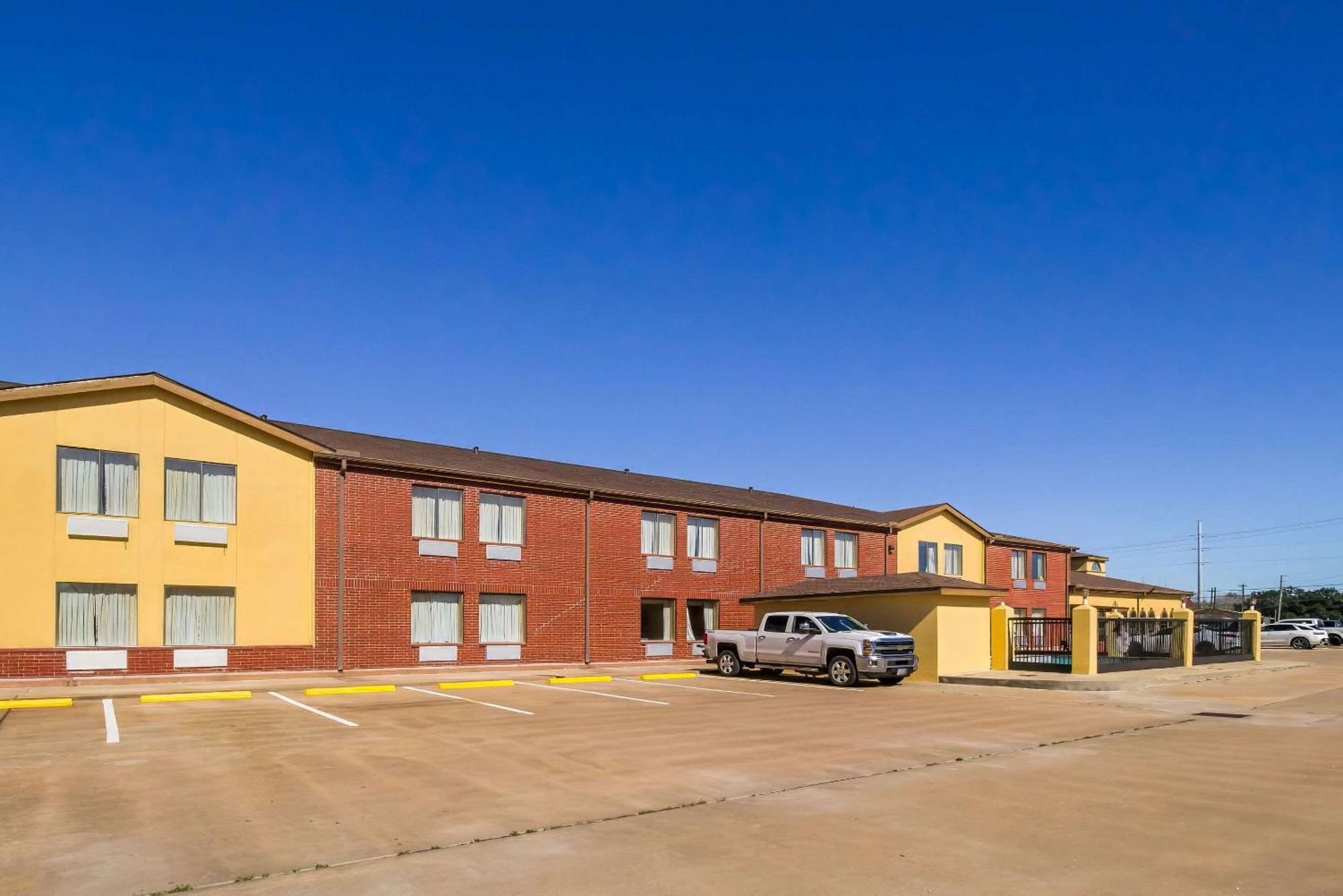 Quality Inn Bay City Tx Экстерьер фото